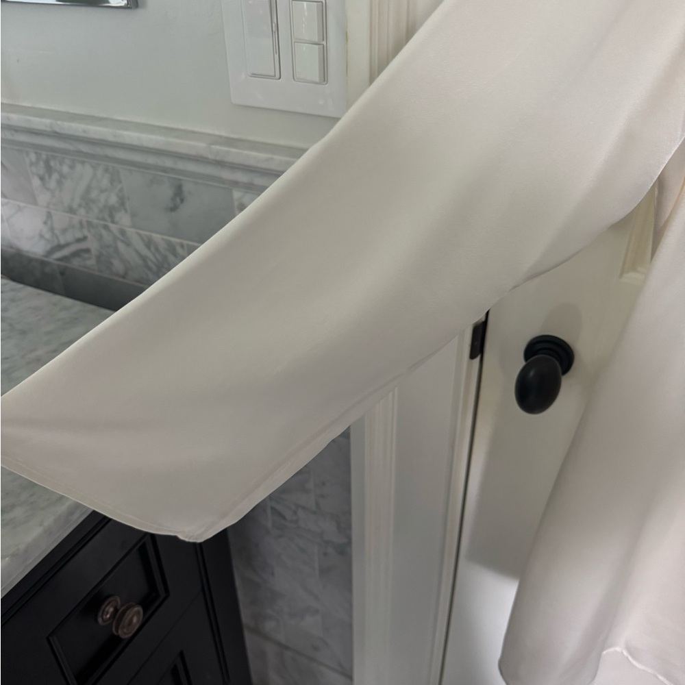 Lilysilk white silk robe - Picture 4 of 5